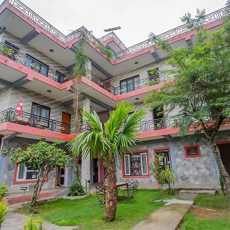 Hotel Glory Garden Pokhara Bagian luar foto