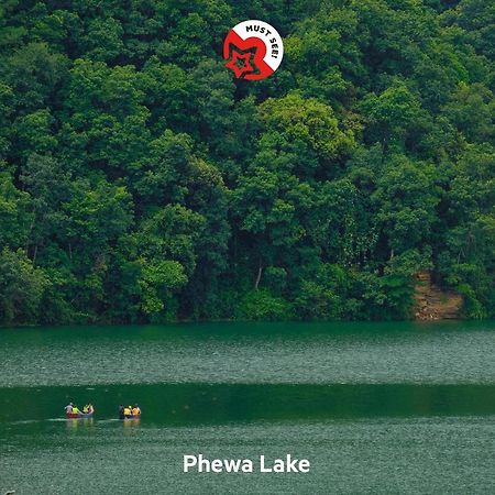 Hotel Glory Garden Pokhara Bagian luar foto
