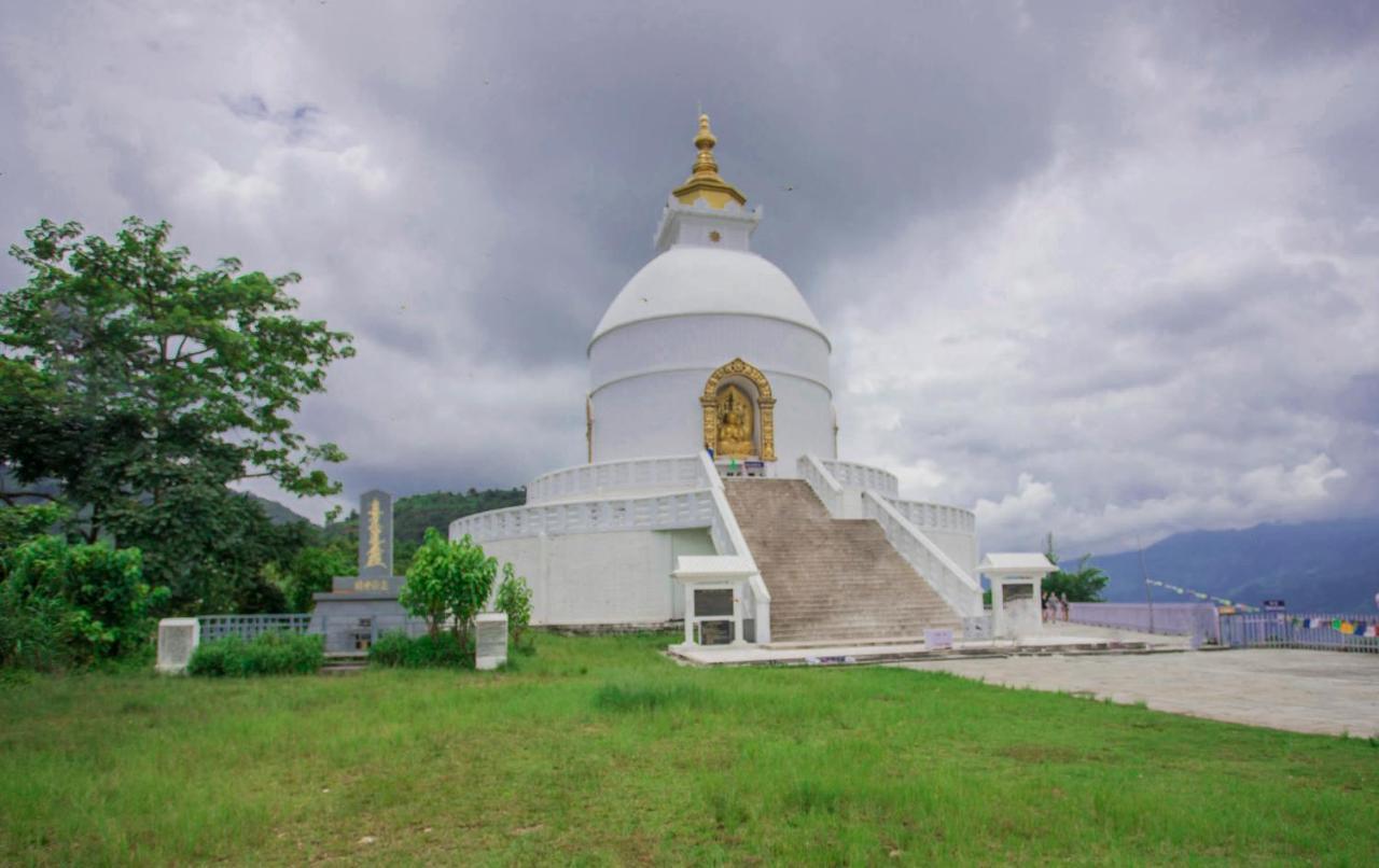 Hotel Glory Garden Pokhara Bagian luar foto