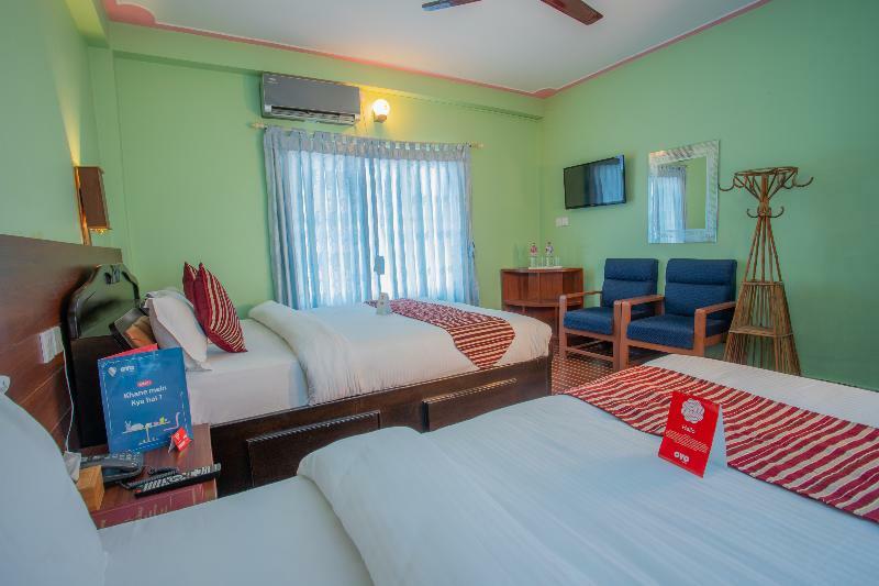 Hotel Glory Garden Pokhara Bagian luar foto